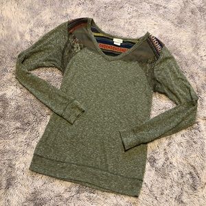 Daytrip Green Woven Long Sleeve Tee
